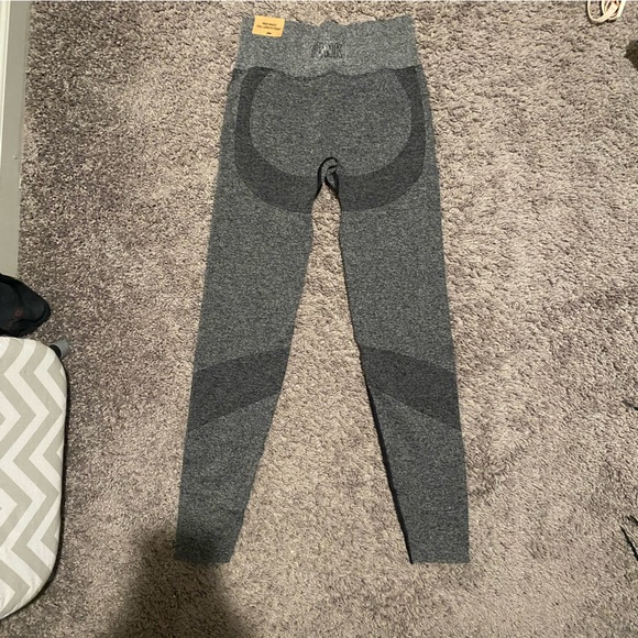 NWT Pink Seamless Leggings - Picture 5 of 6